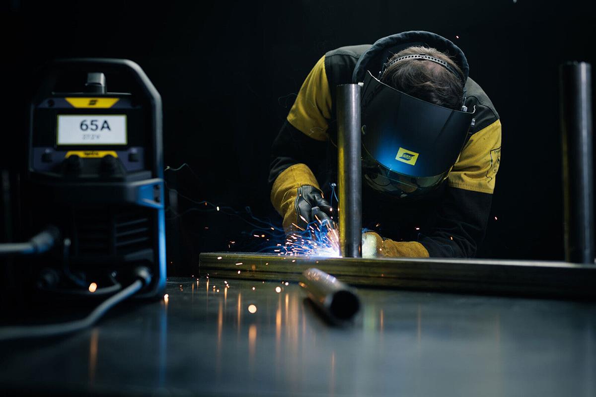 0700301092  ESAB Rogue EMP 210 PRO MIG/MAG Multi Process Inverter Welding Package - 230v, 1ph